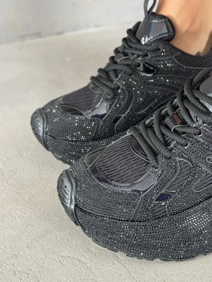 Кроссовки на платформе