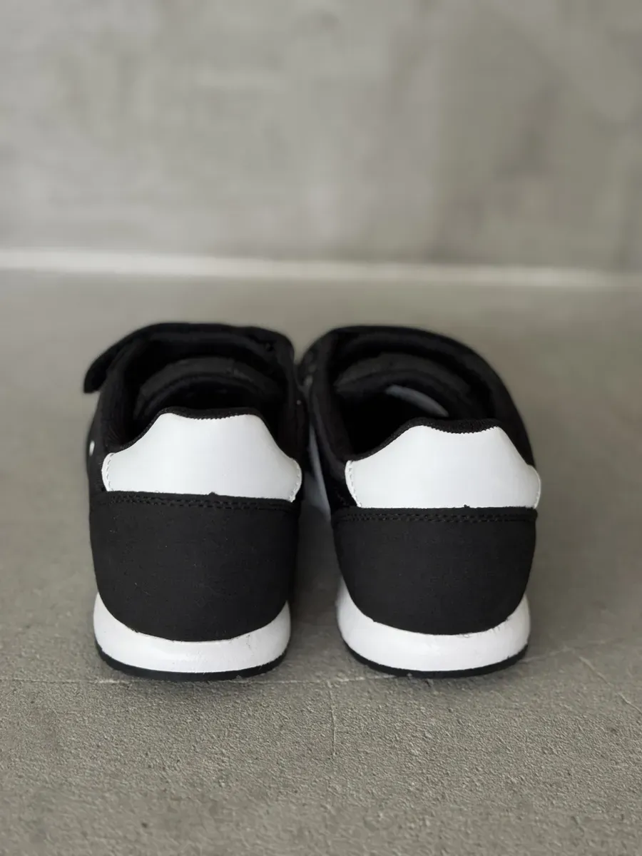 Кроссовки для мальчика подростка