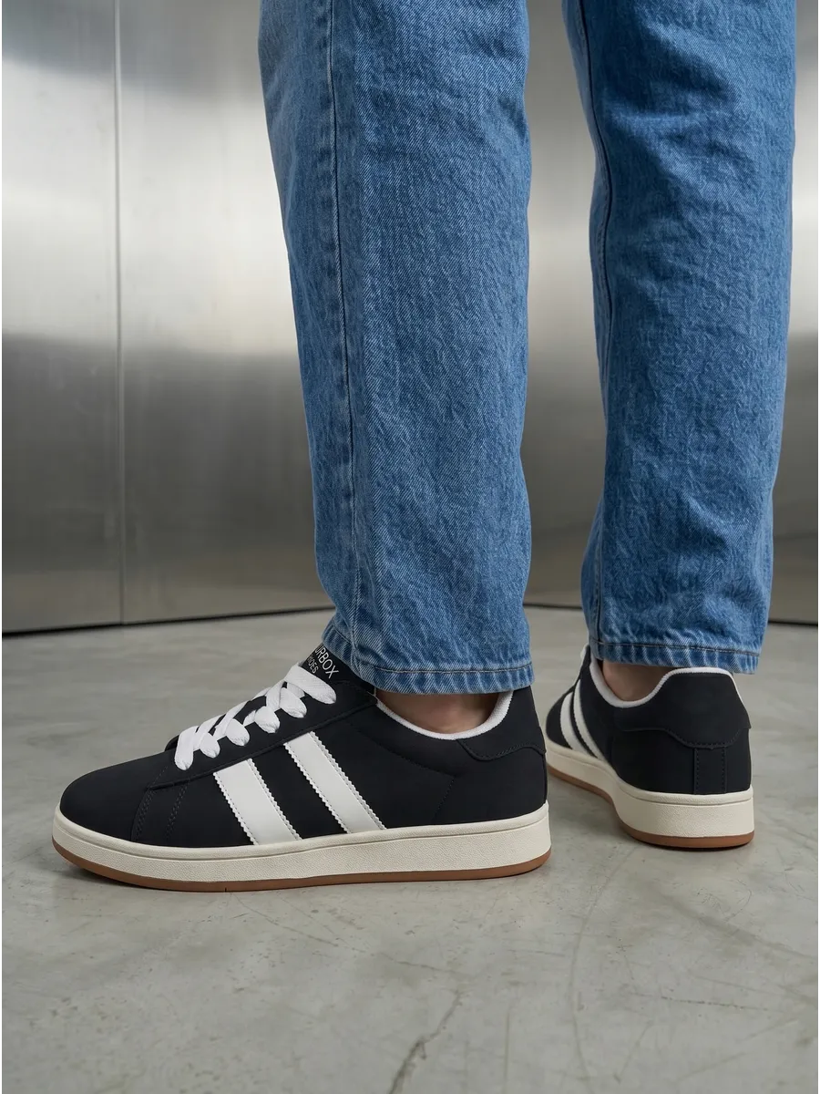 Демисезонные кроссовки спортивные