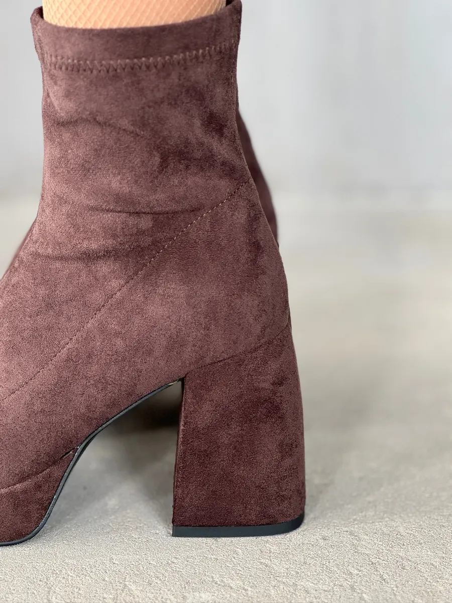 Демисезонные ботильоны на каблуке и платформе