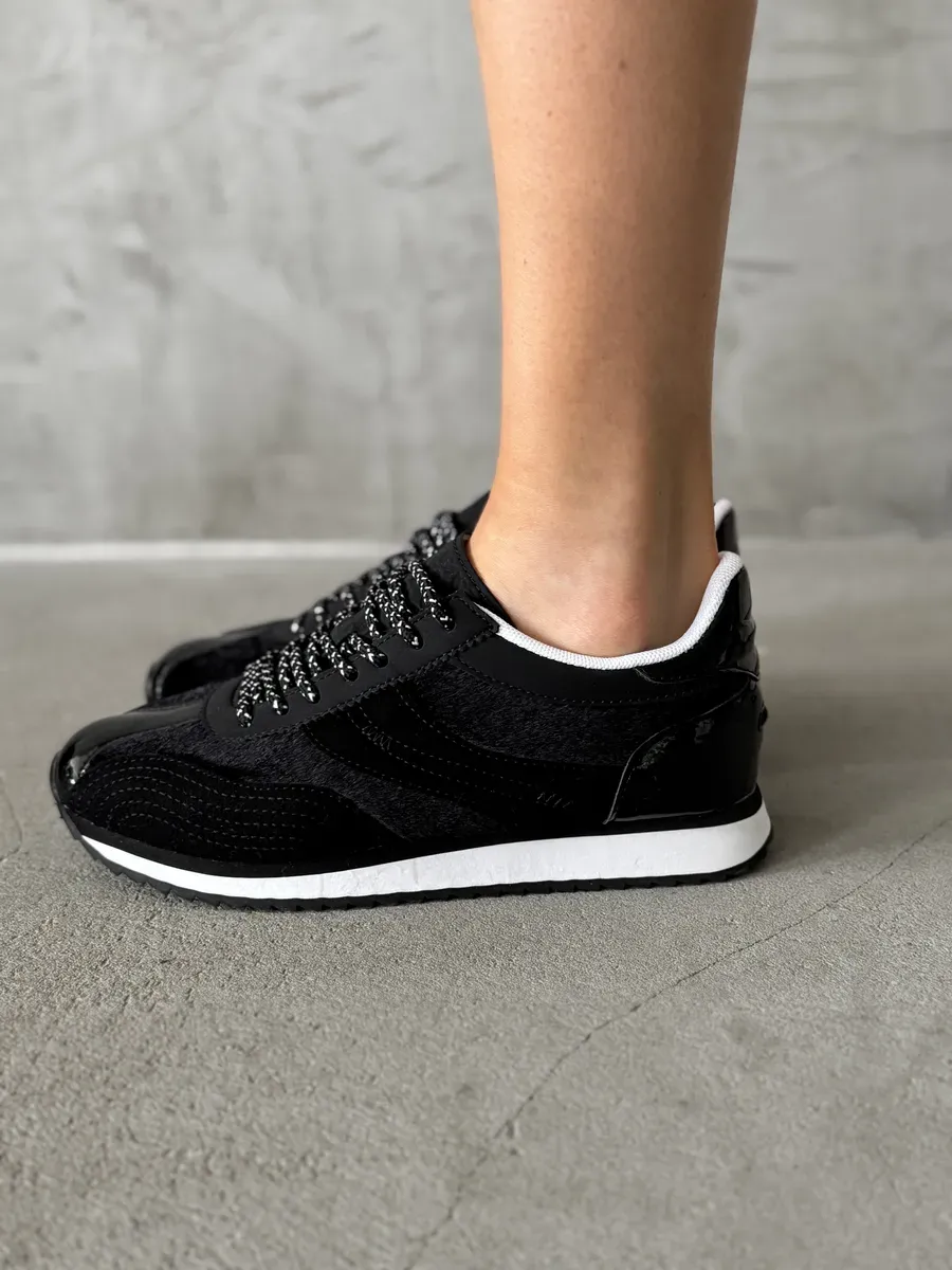 Кроссовки женские экокожа