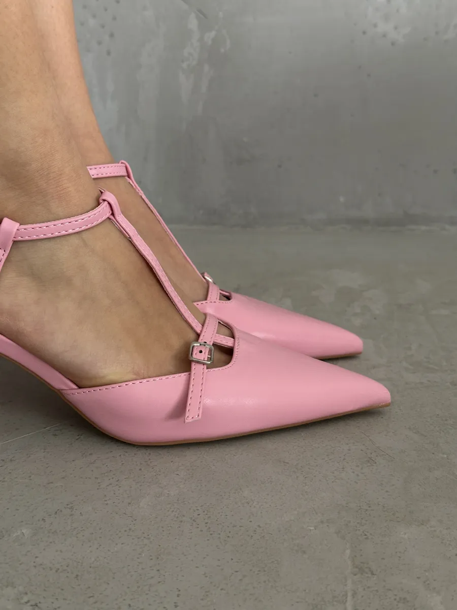 Туфли на каблуке с открытой пяткой лодочки