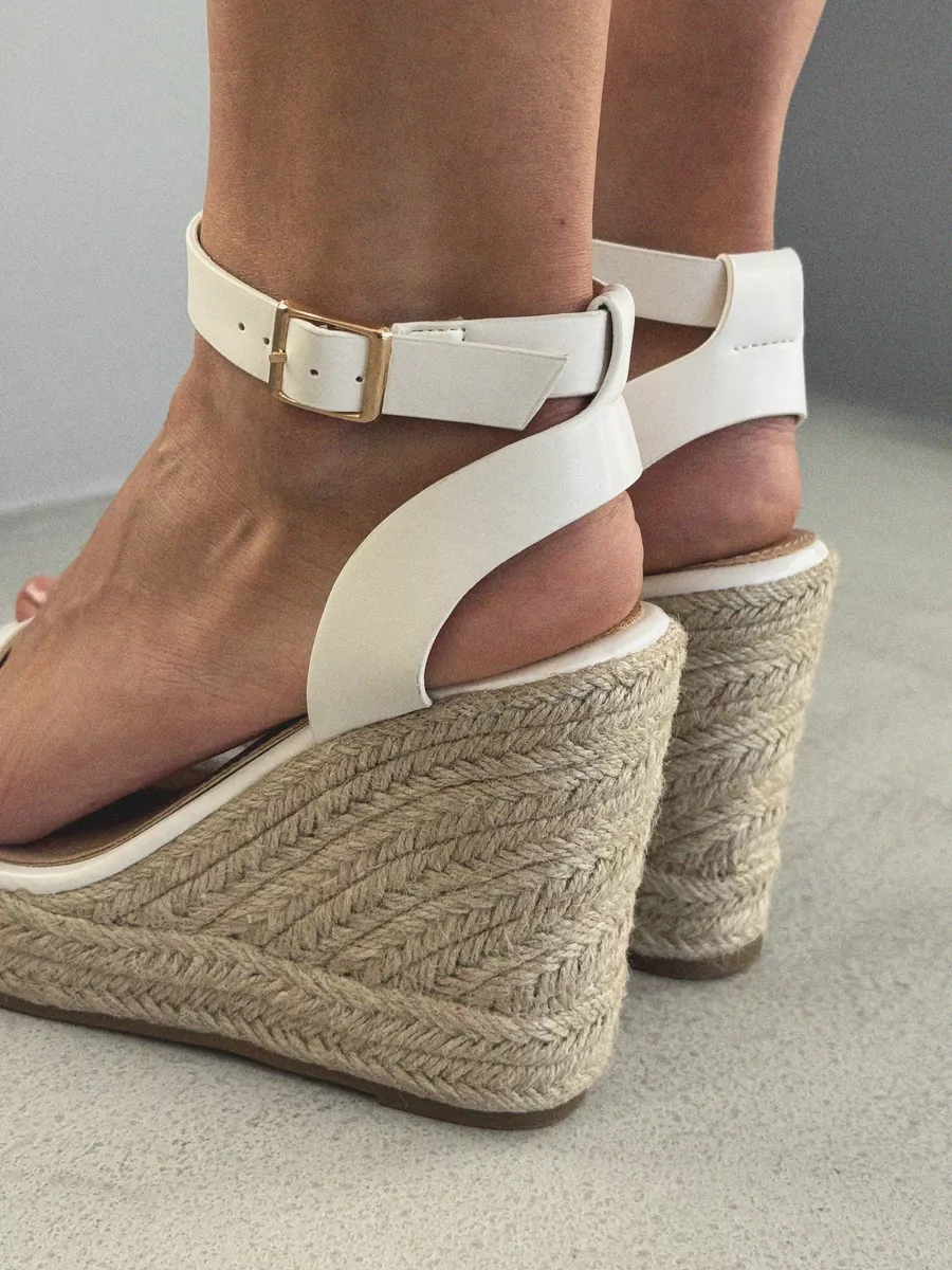 Босоножки женские экокожа