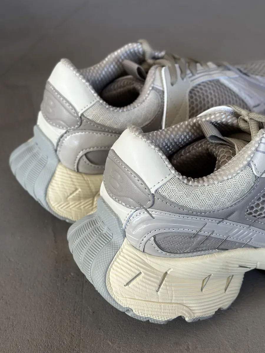 Кроссовки подростковые спортивные