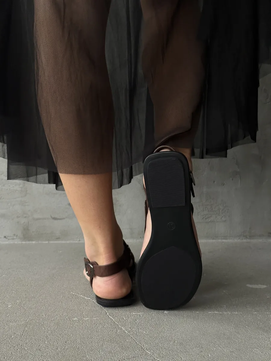 Летние босоножки женские через палец на плоской подошве