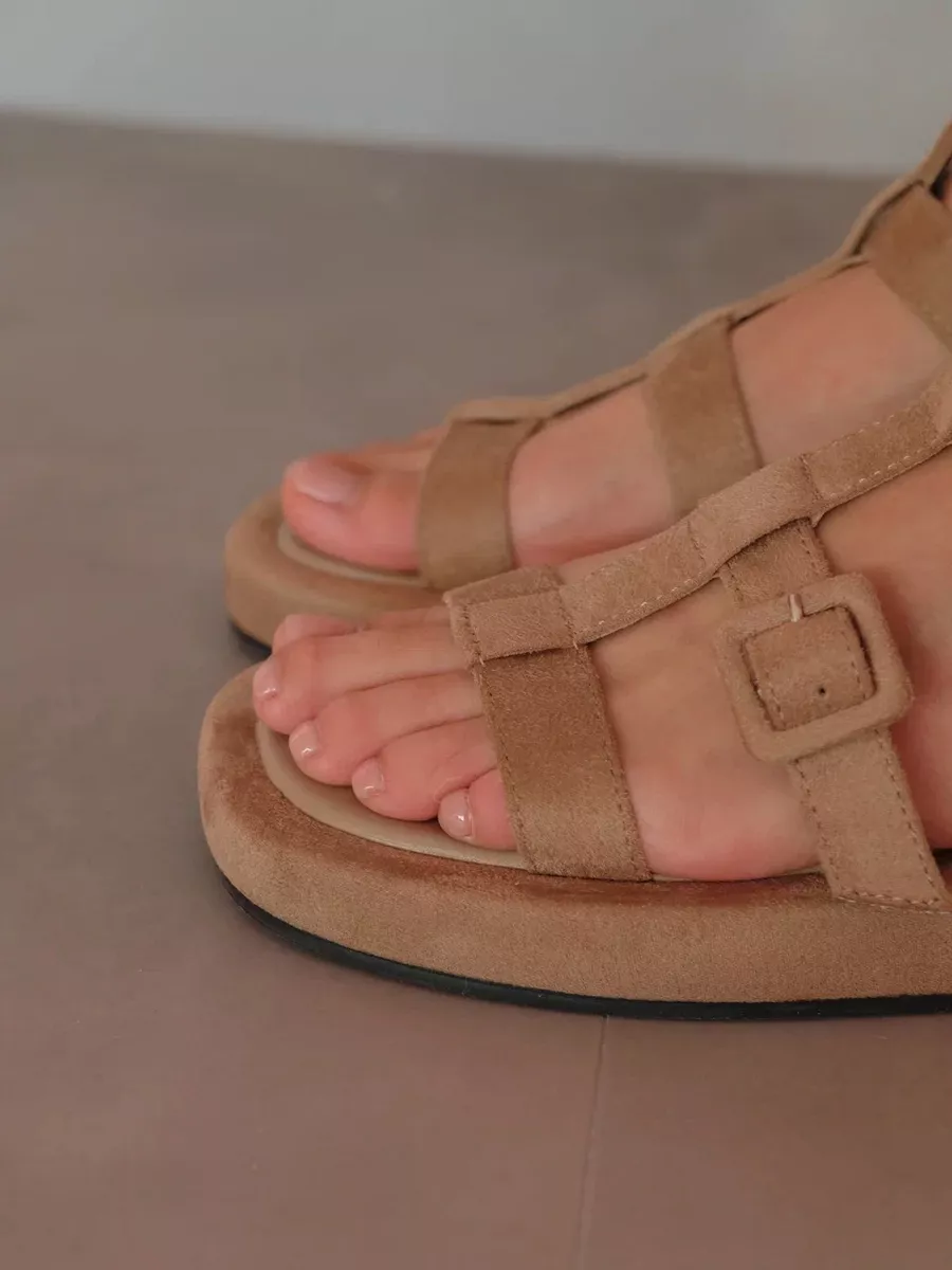 Босоножки женские экозамша