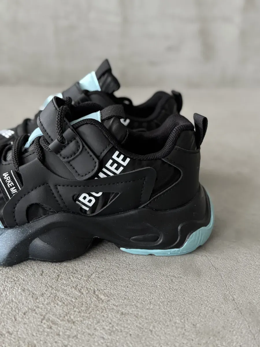 Кроссовки для мальчика подростка