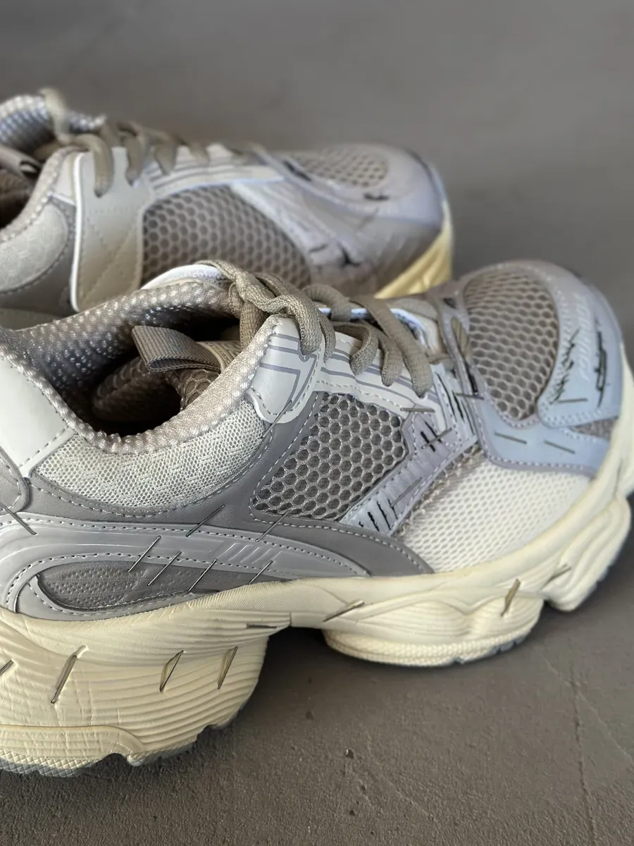 Кроссовки подростковые спортивные