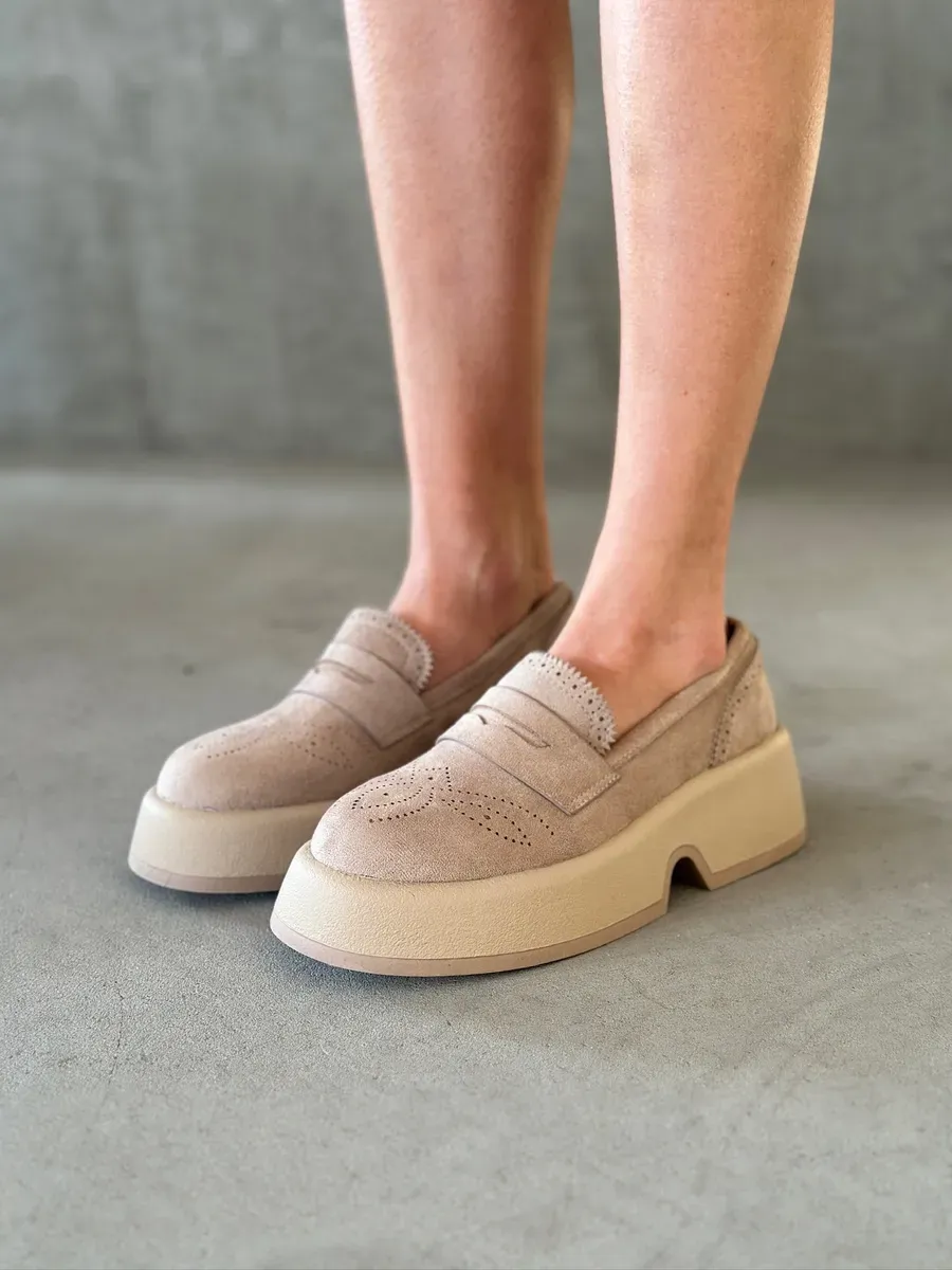 Лоферы женские экозамша