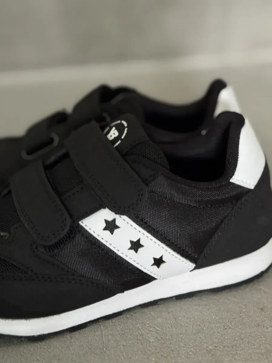 Кроссовки для мальчика подростка