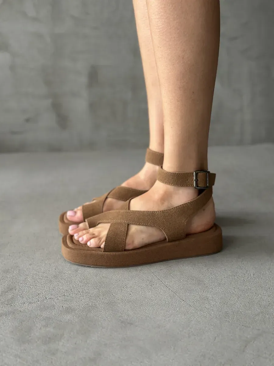 Босоножки женские экозамша