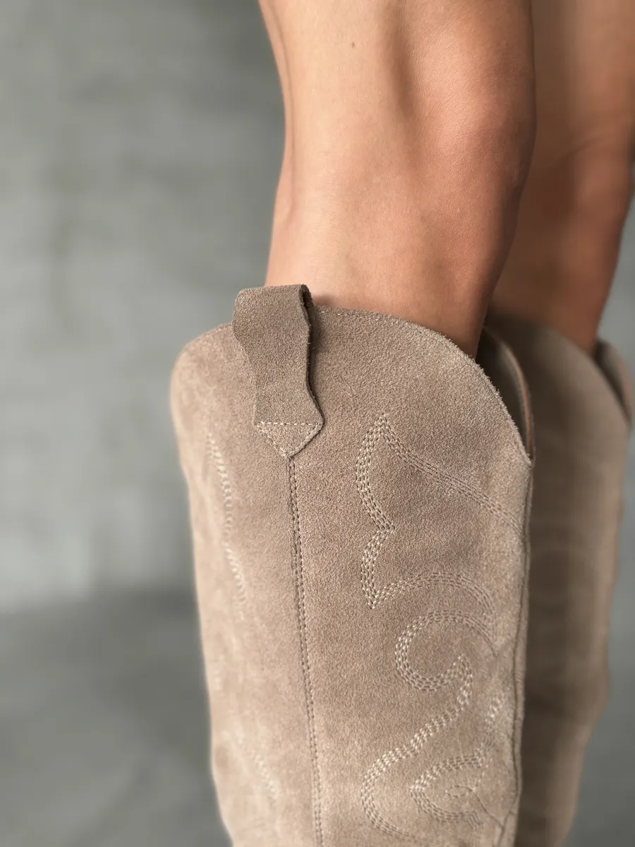 Сапоги казаки женские натуральная замша