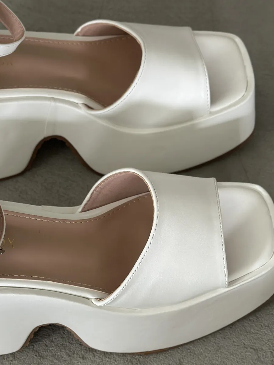 Босоножки женские экокожа