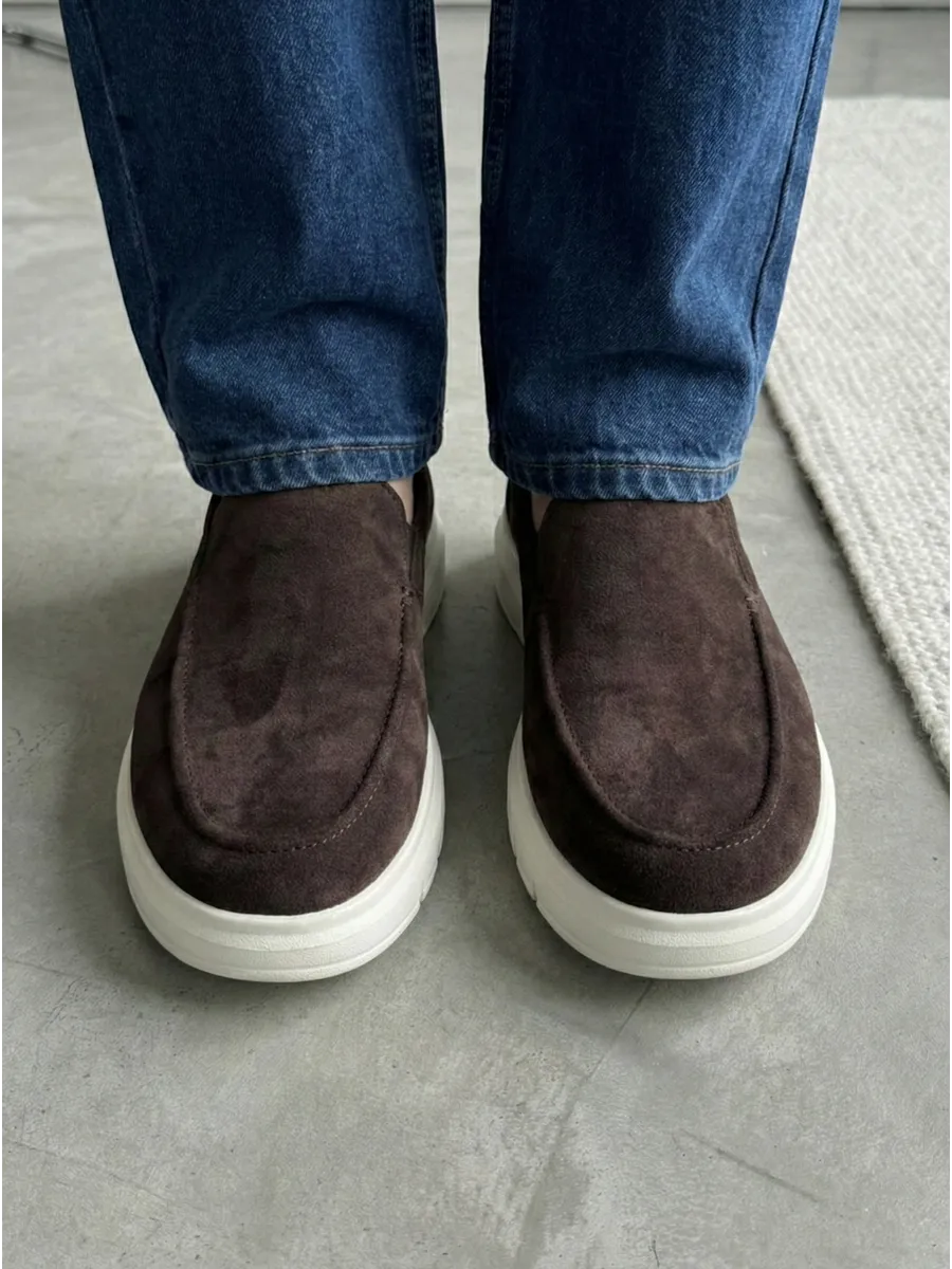 Замшевые лоферы мужские классические на платформе