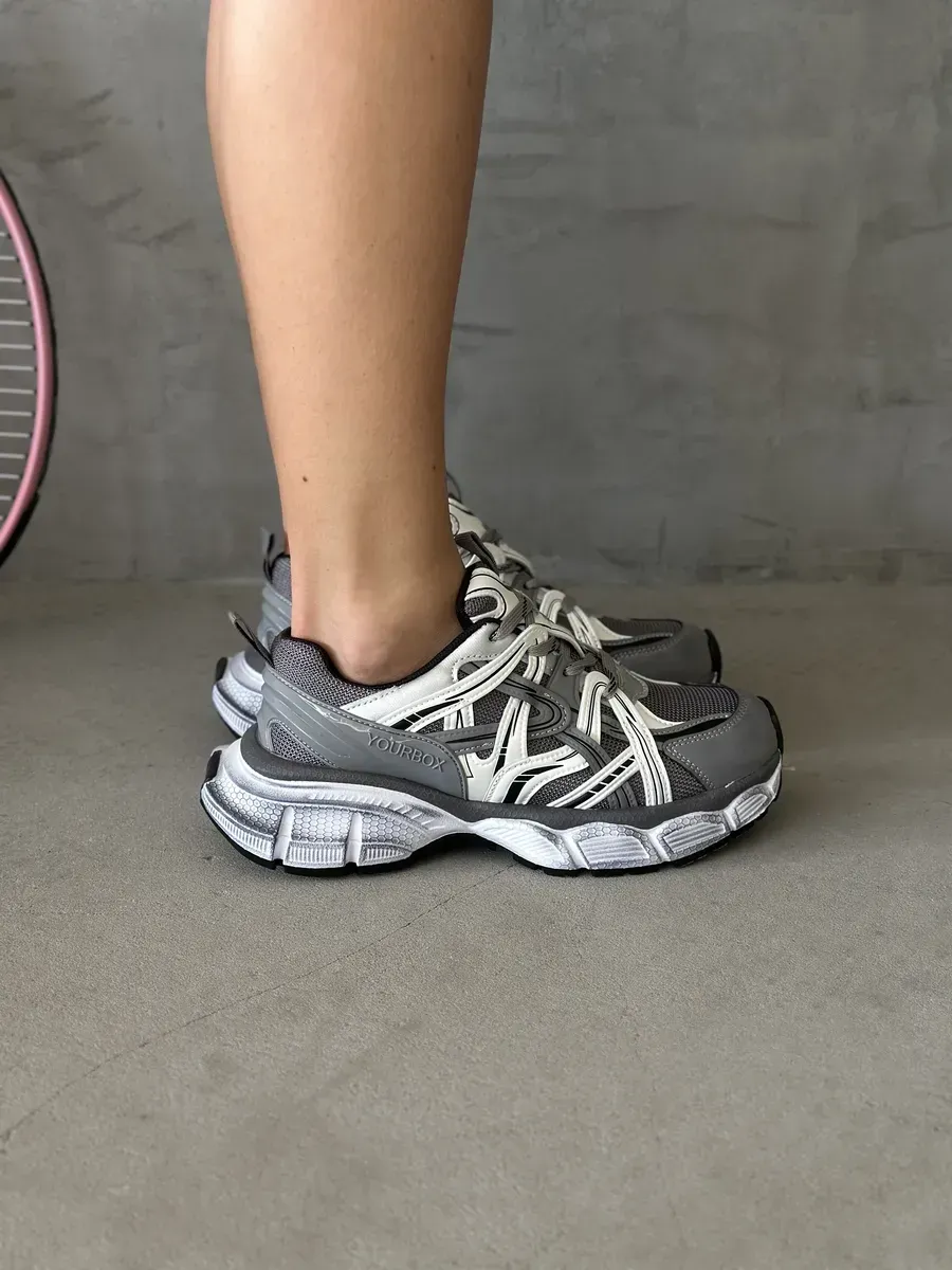 Кроссовки на платформе