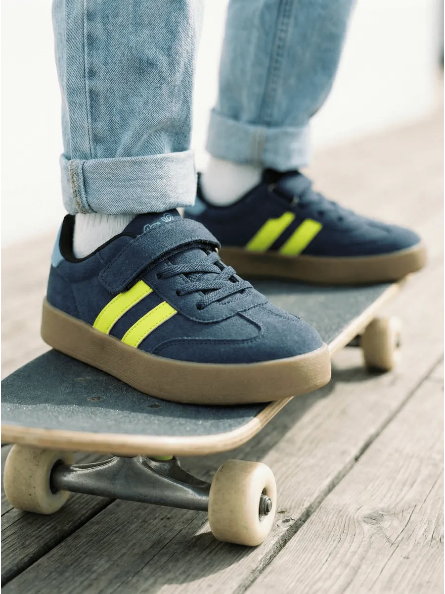 Демисезонные кроссовки детские на платформе