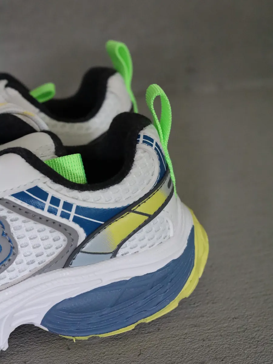 Кроссовки детские спортивные