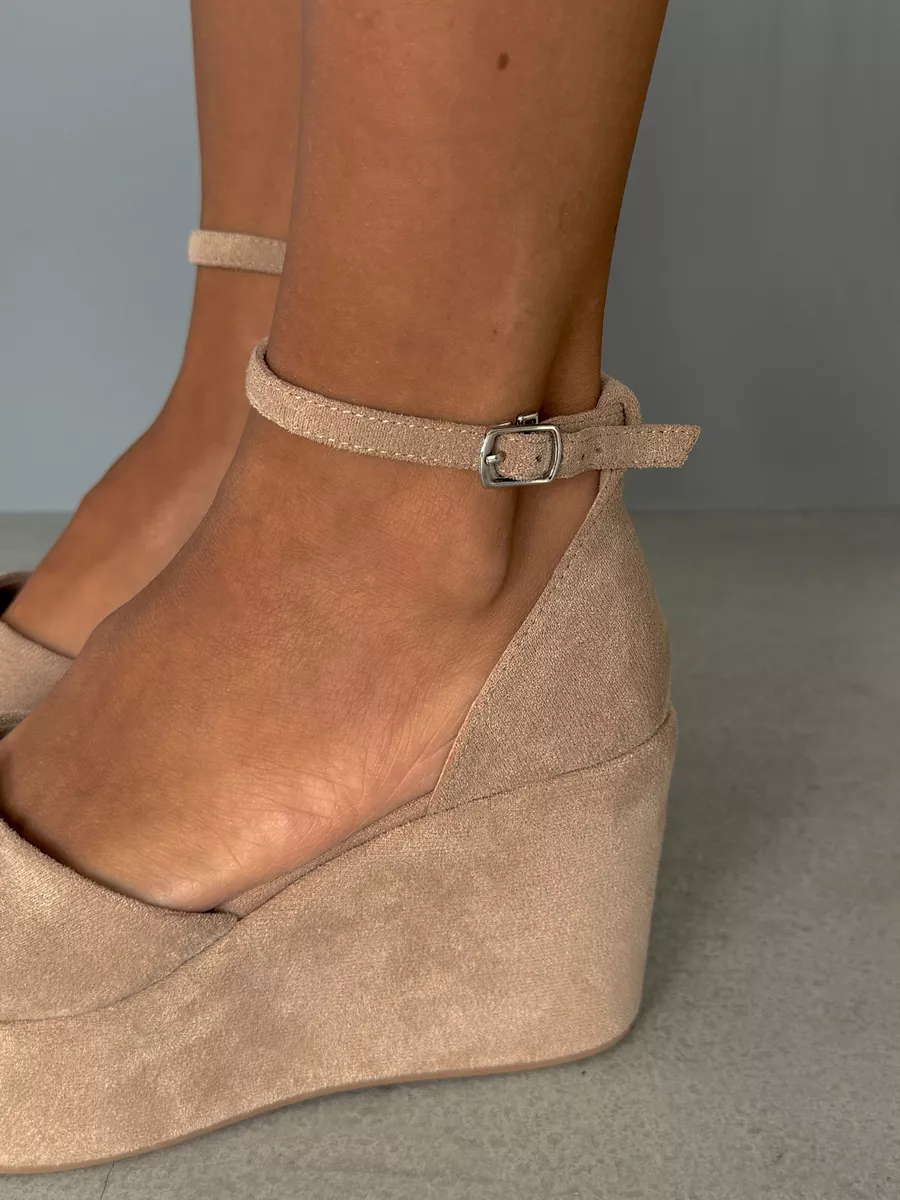 Босоножки женские экозамша