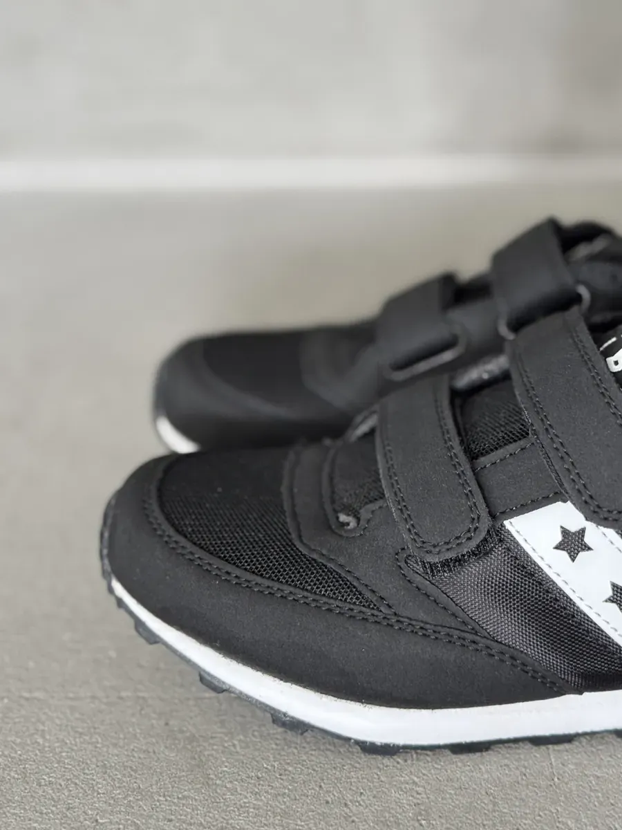 Кроссовки для мальчика подростка