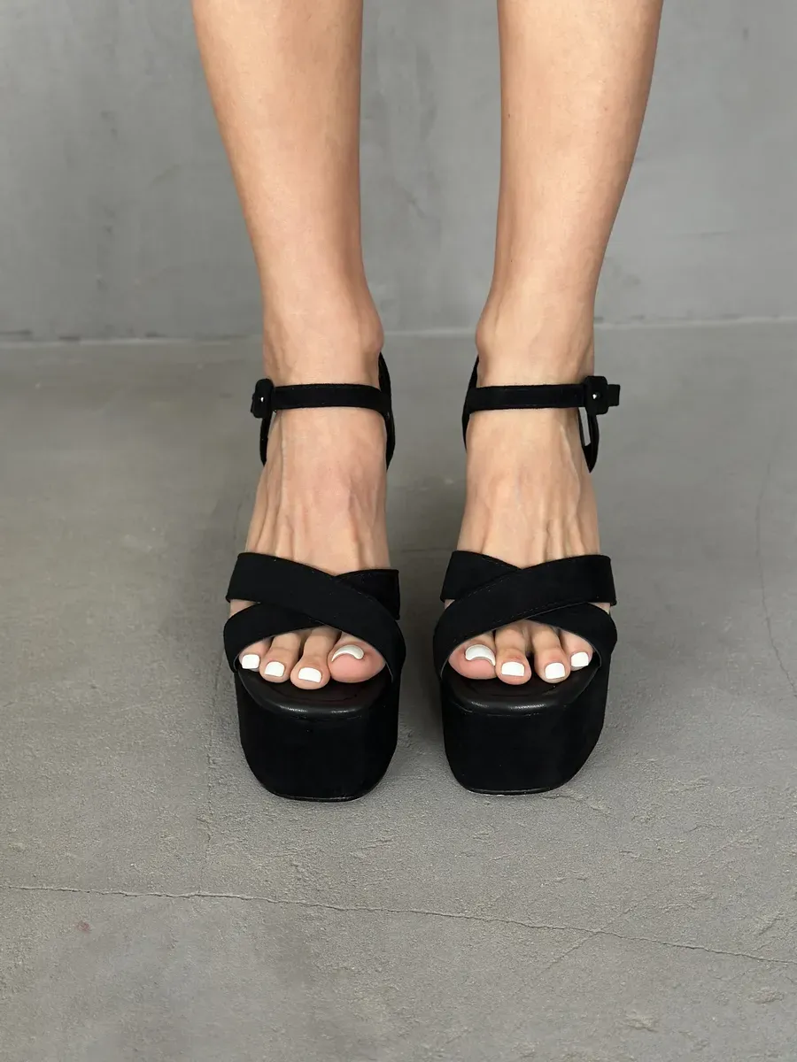 Босоножки женские экозамша