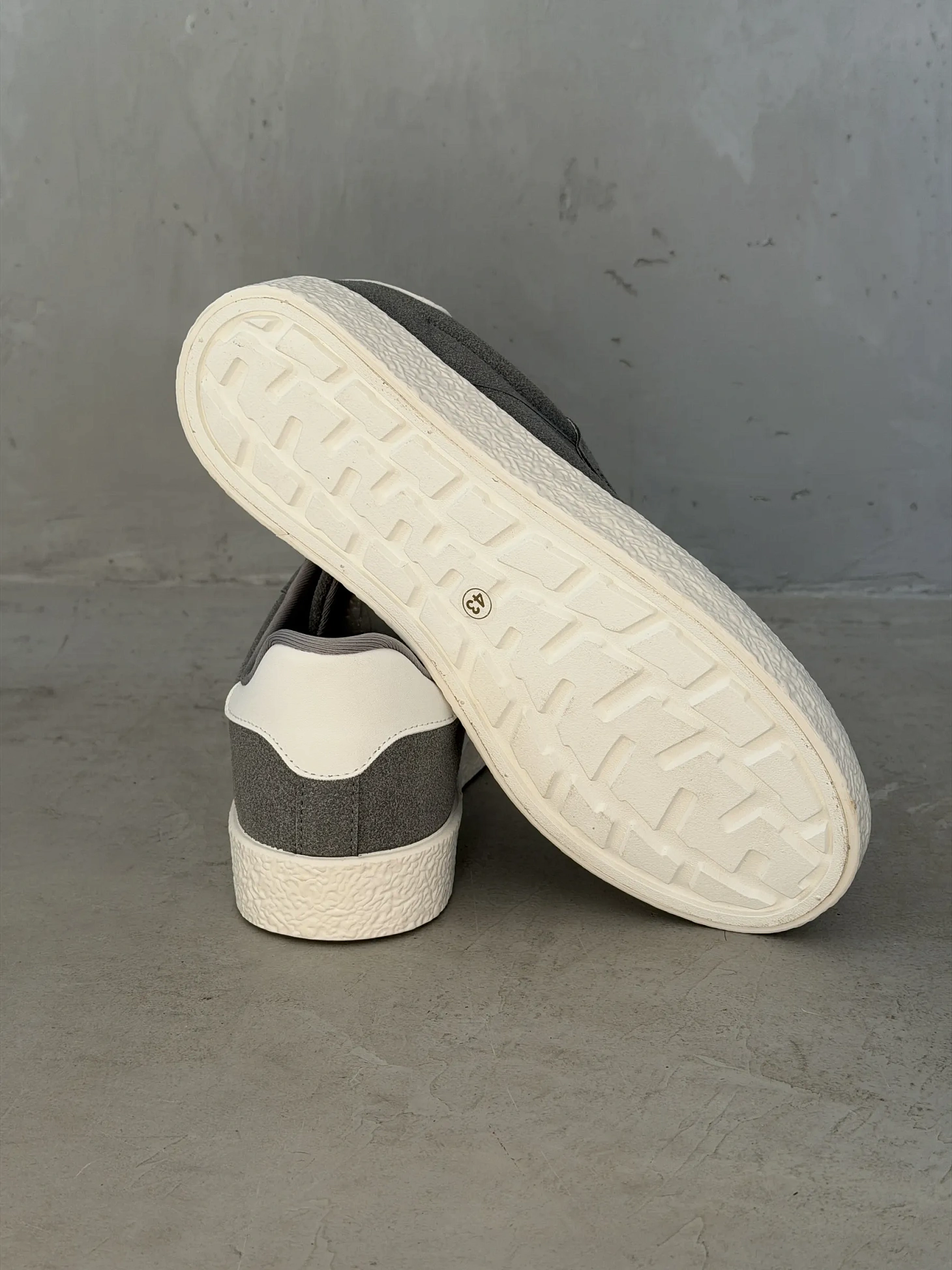 Демисезонные кроссовки мужские кеды