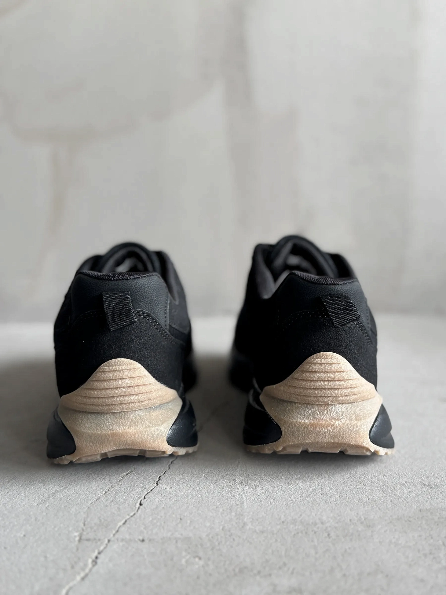 Демисезонные кроссовки спортивные