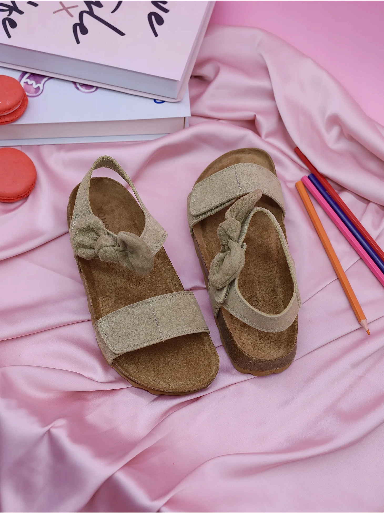 Детские летние босоножки на платформе