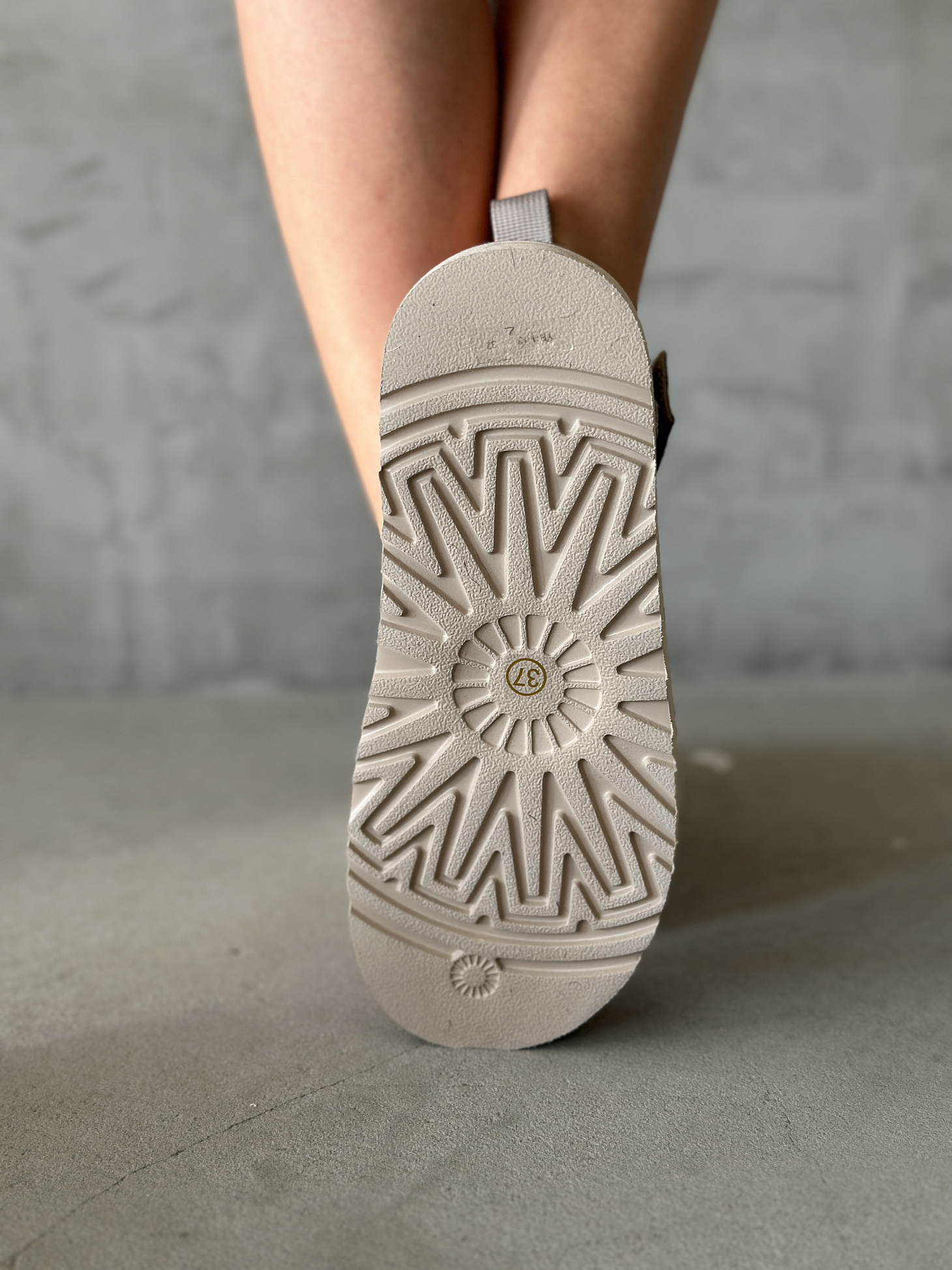 Босоножки женские натуральная замша