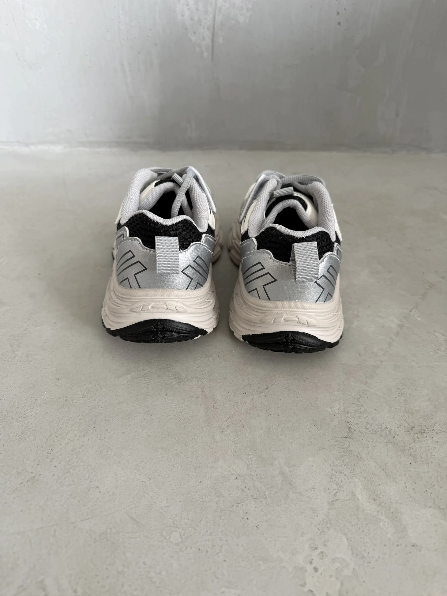 Демисезонные кроссовки детские на платформе