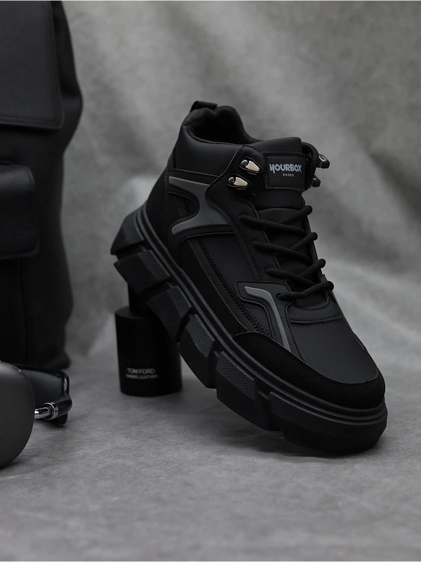 Демисезонные кроссовки высокие кеды