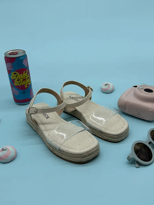 Летние босоножки подростковые на танкетке