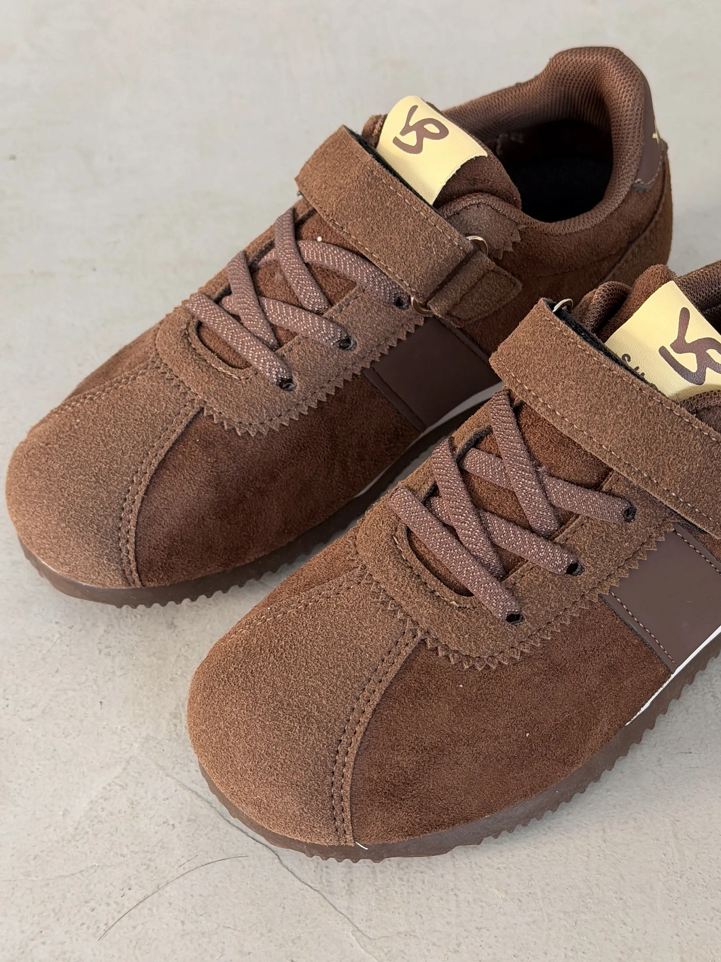 Кроссовки демисезонные на липучке