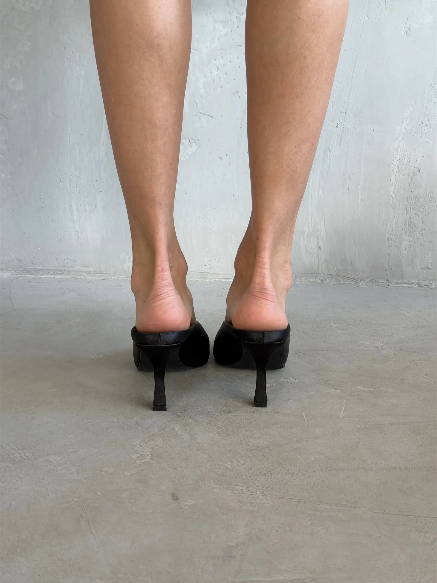 Туфли на низком каблуке мюли лодочки