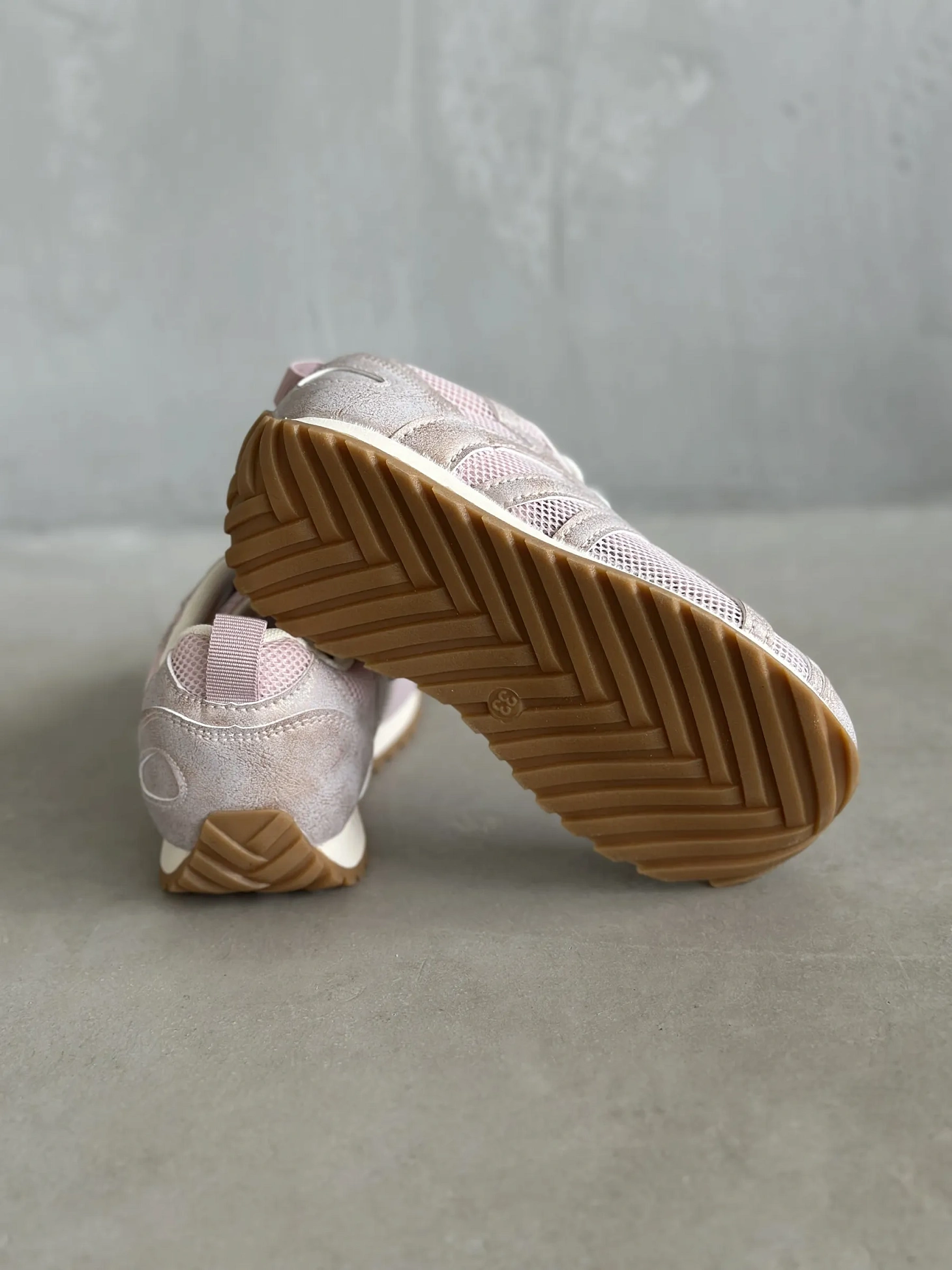 Детские кроссовки спортивные на низкой подошве