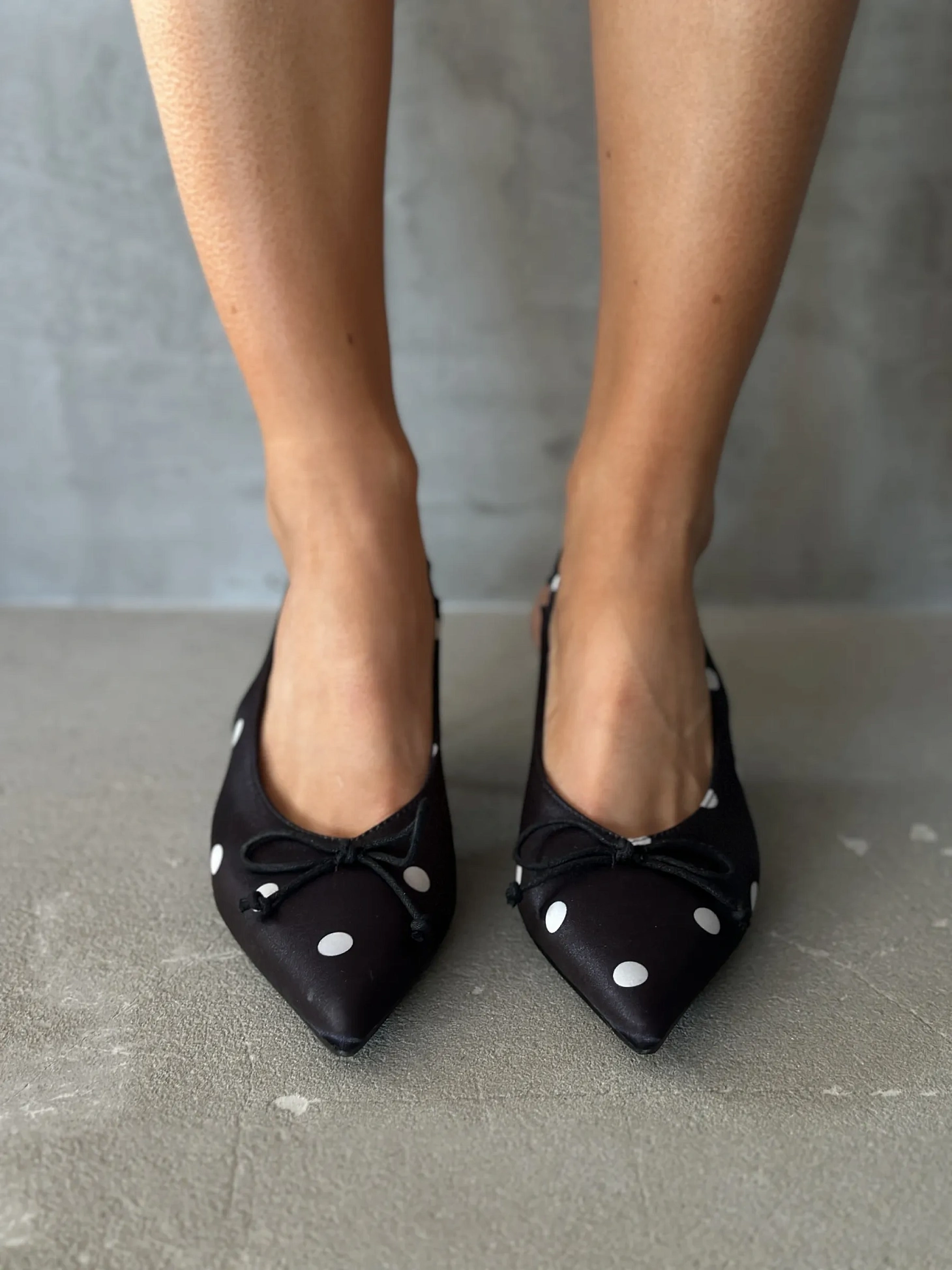 Туфли на каблуке с открытой пяткой лодочки