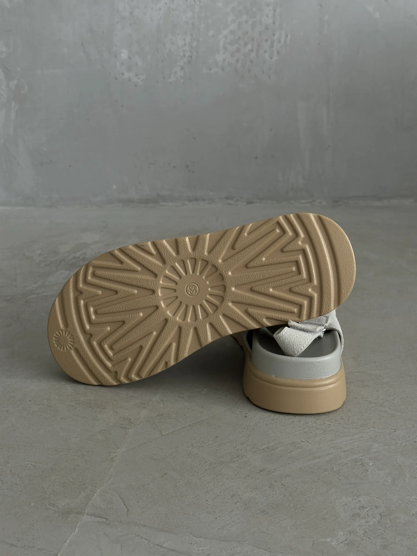 Летние босоножки на платформе