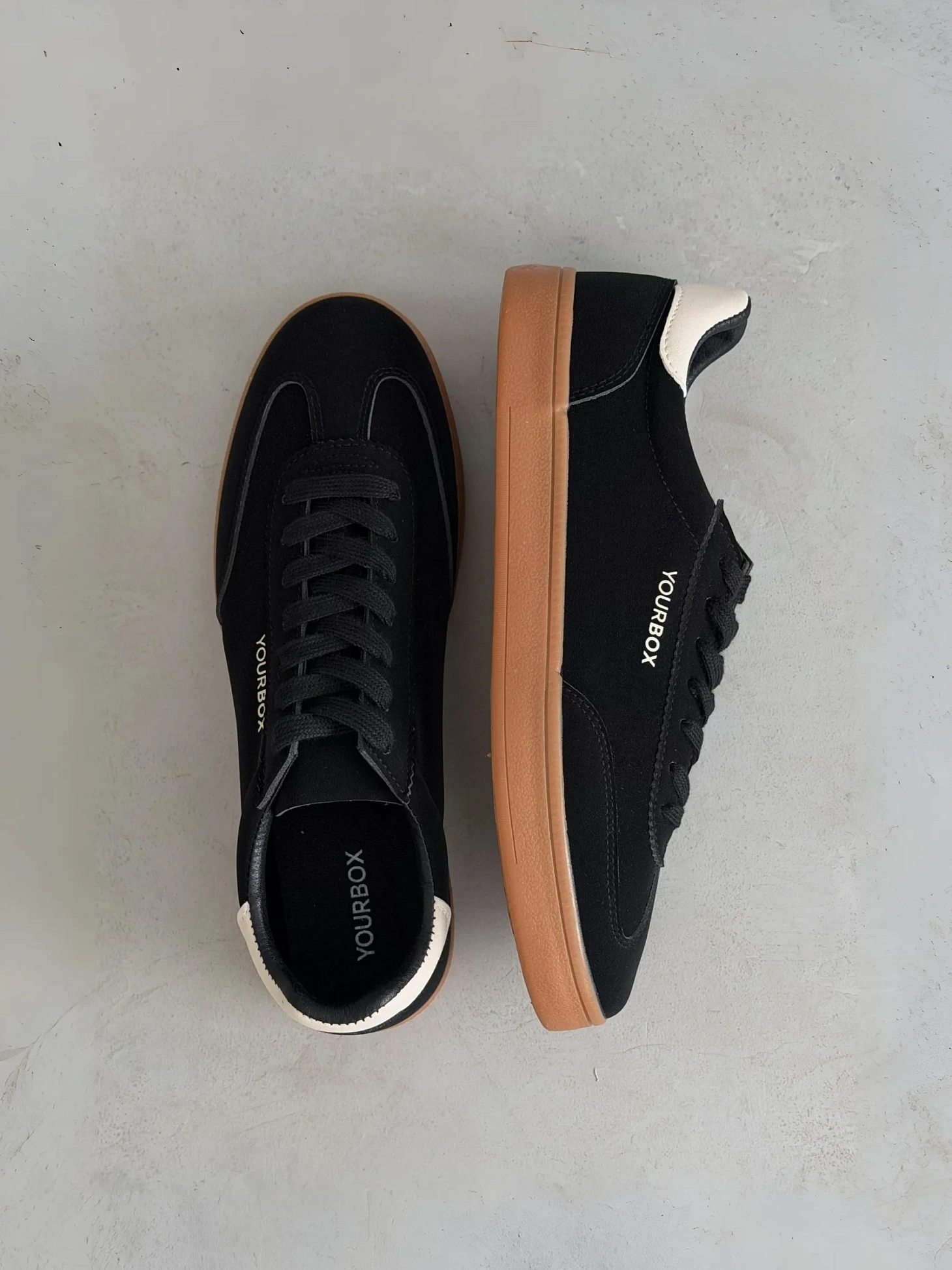 Демисезонные кроссовки высокие кеды