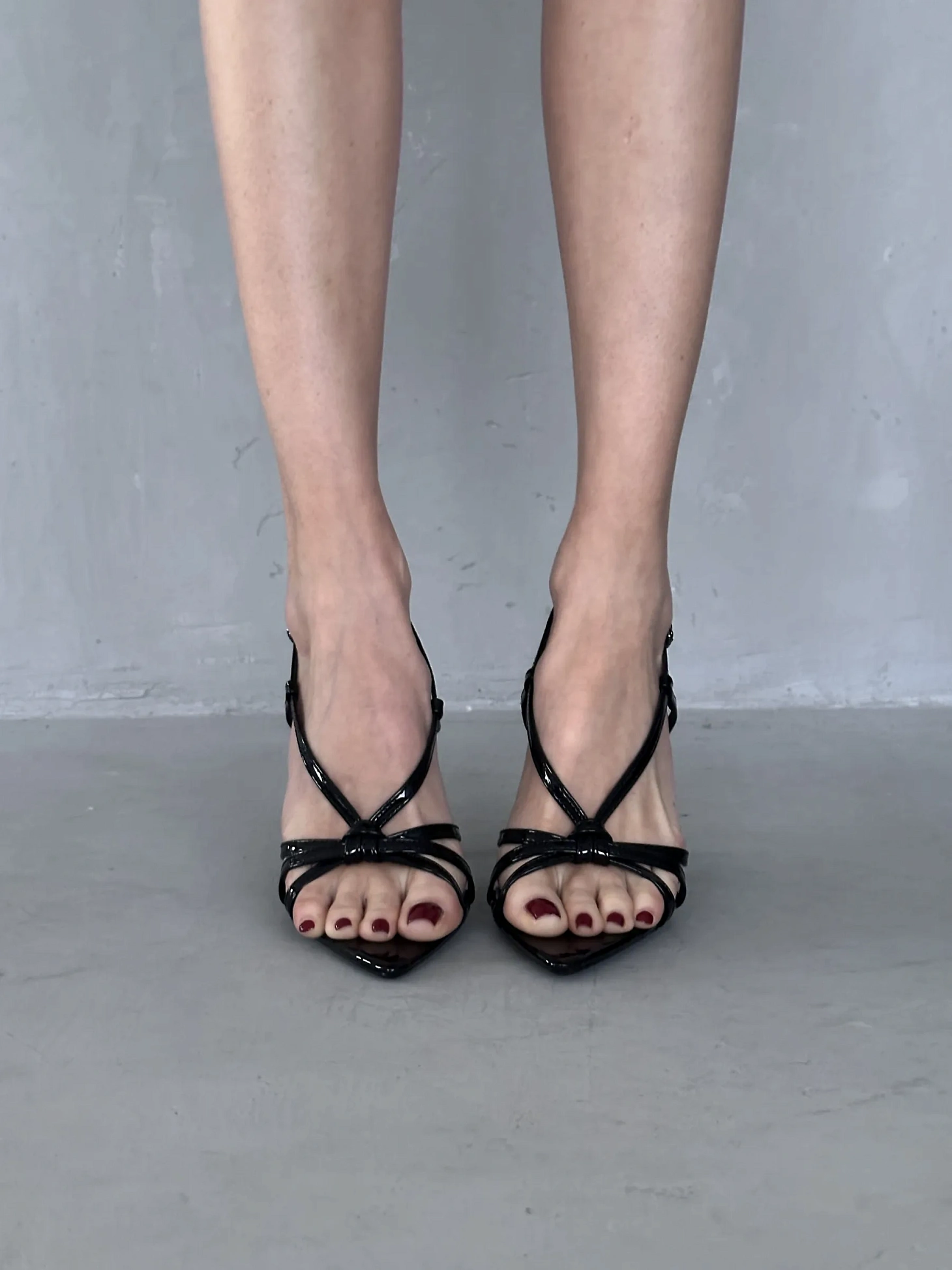 Летние босоножки на шпильке