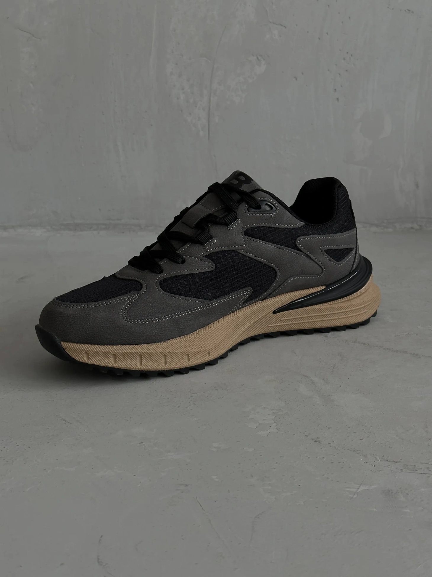 Демисезонные кроссовки мужские спортивные