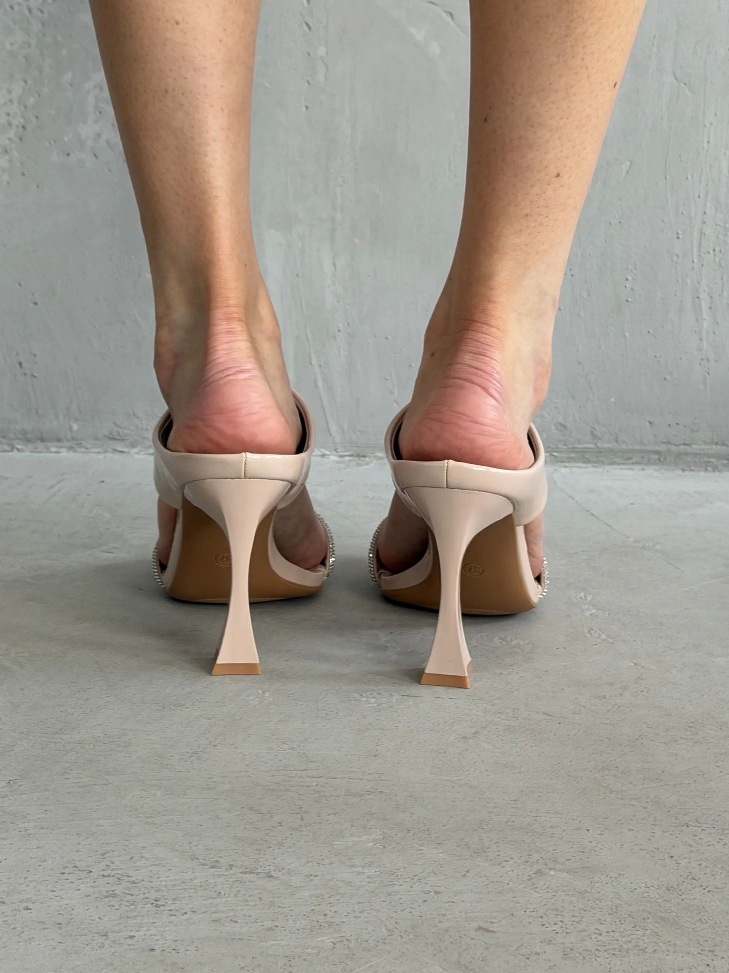 Летние босоножки женские на высоком каблуке шпильке