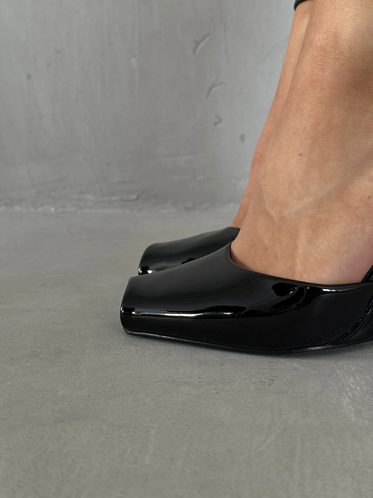 Туфли на платформе танкетке с открытой пяткой вечерние