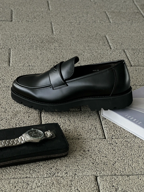 Кожаные лоферы мужские классические на платформе