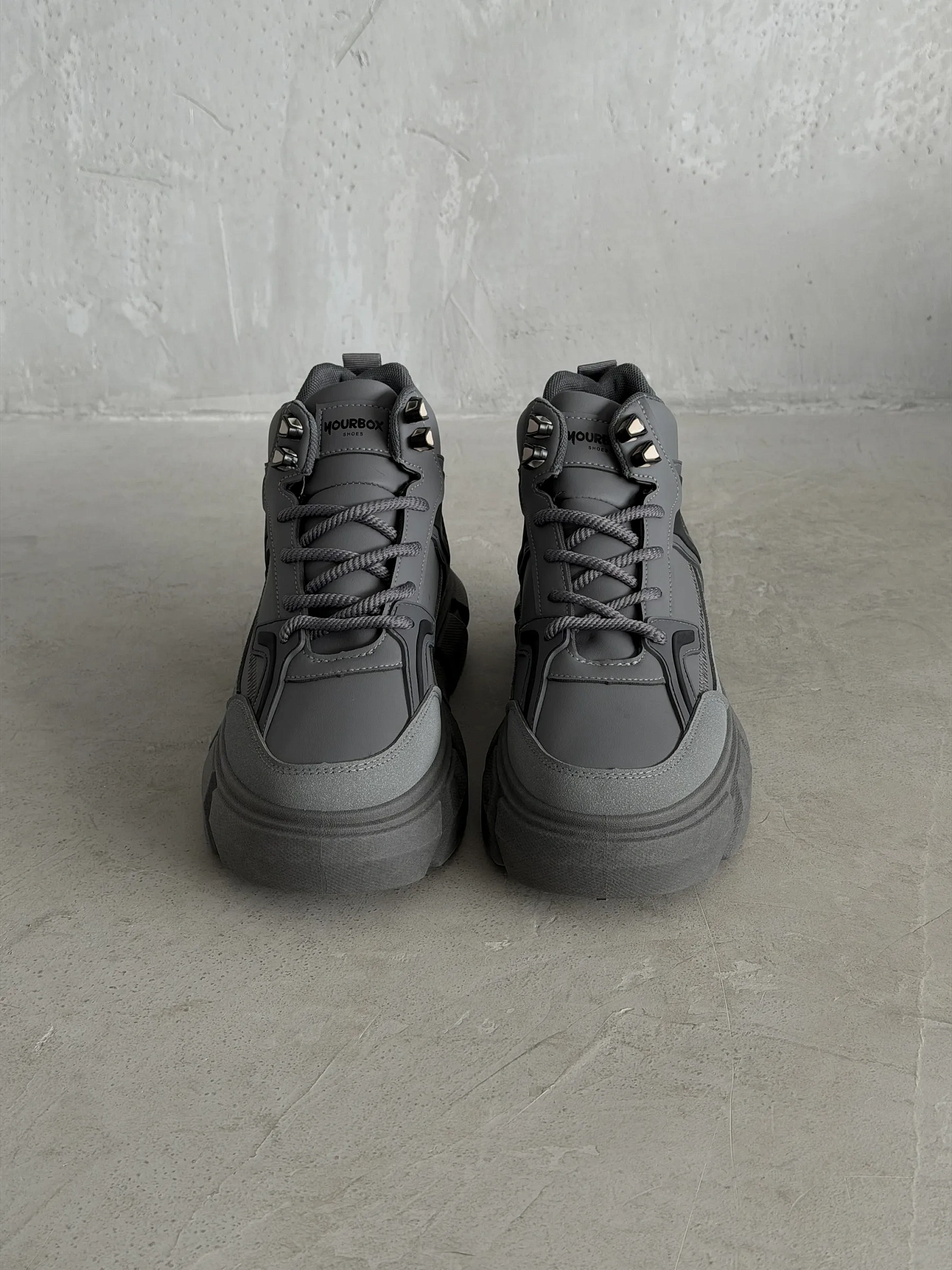 Демисезонные кроссовки высокие кеды