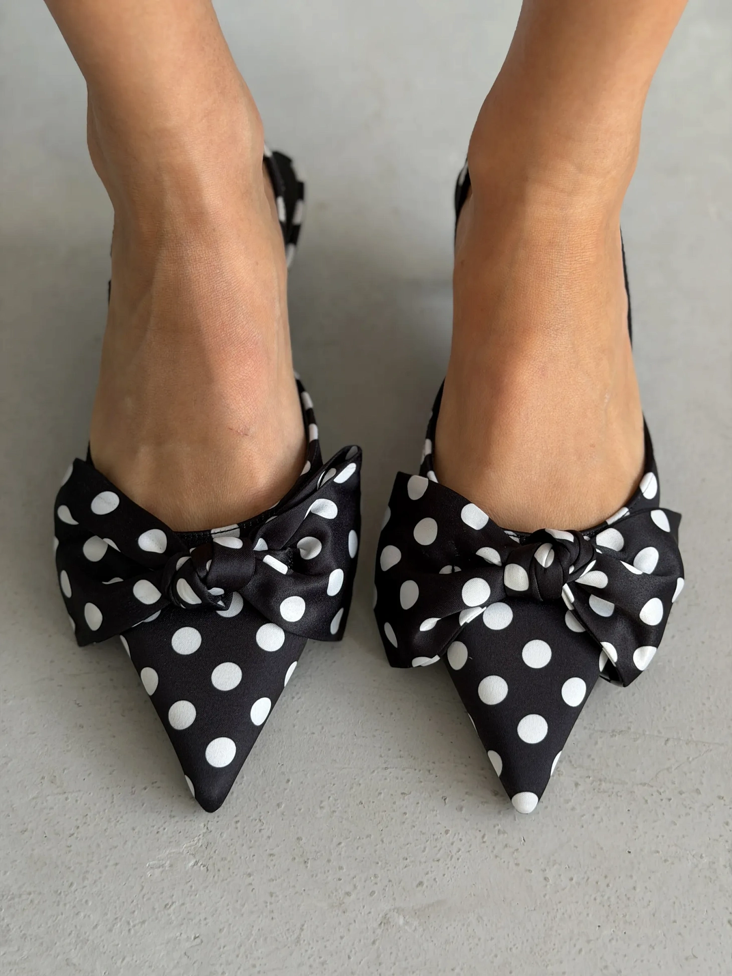 Туфли на каблуке с открытой пяткой лодочки