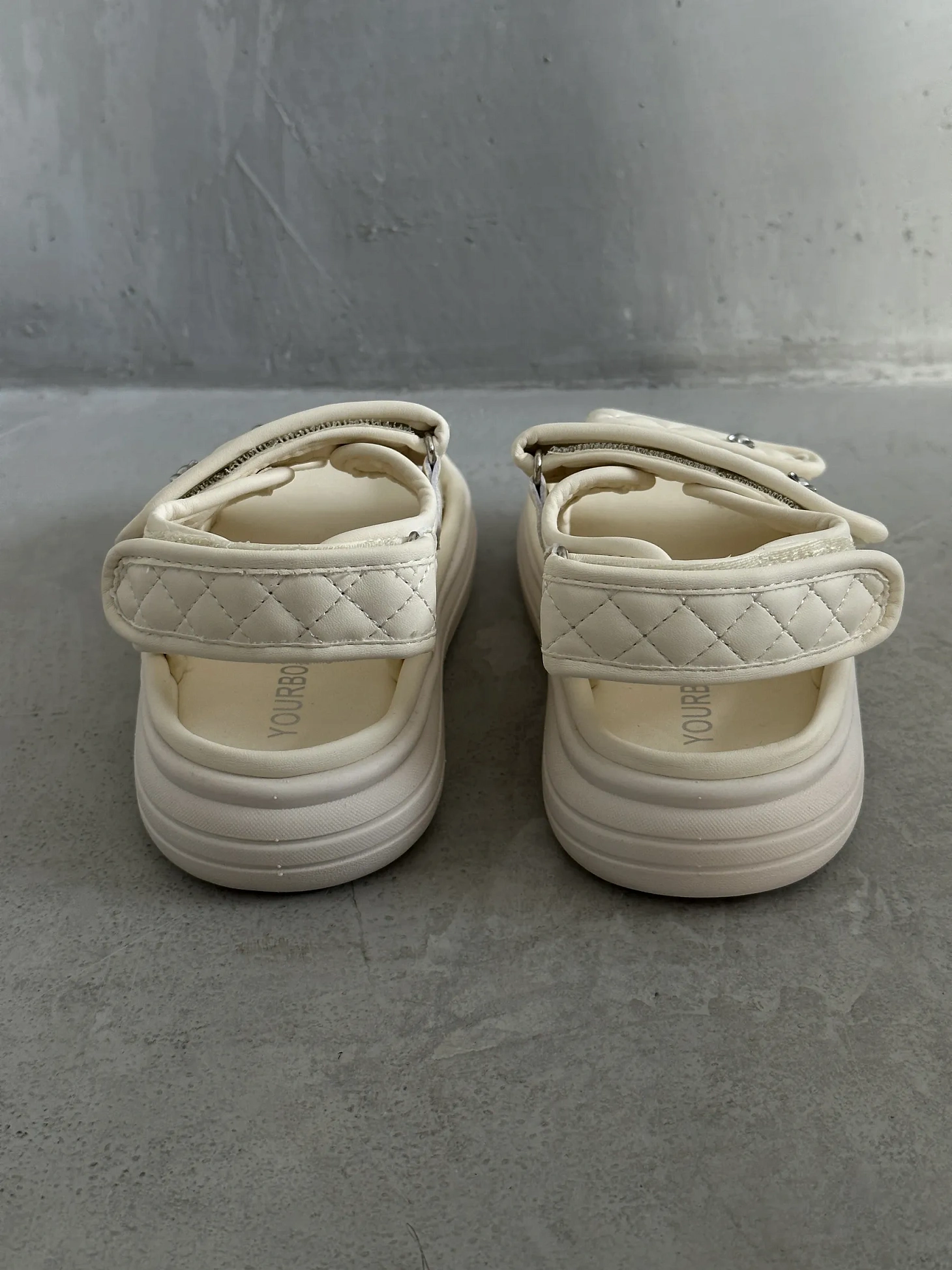 Летние босоножки на платформе