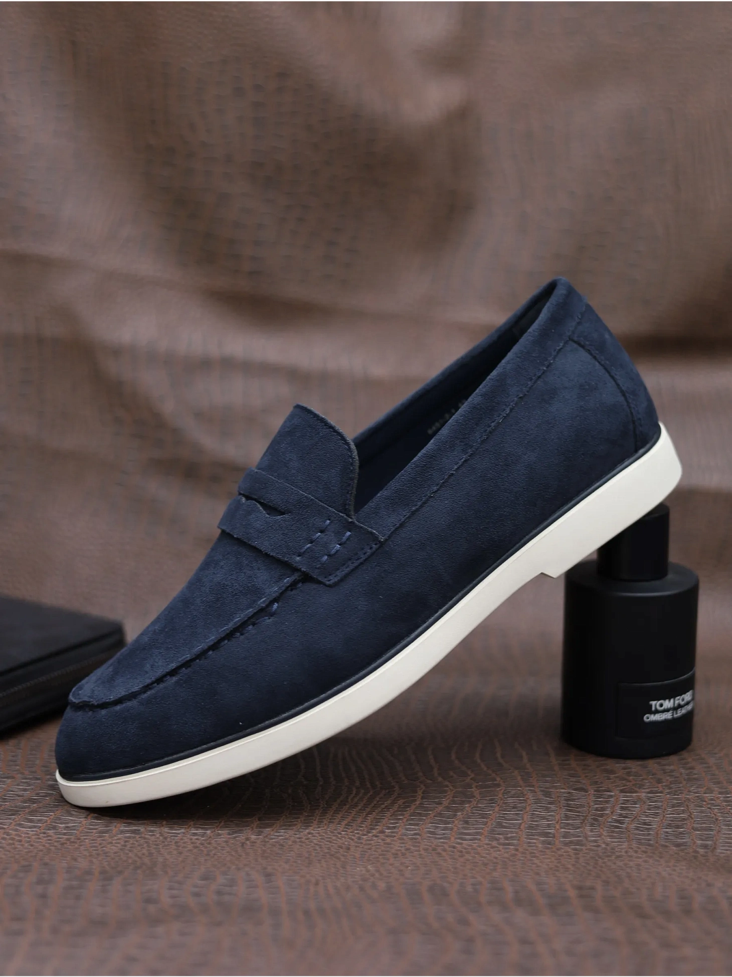 Замшевые лоферы мужские классические на платформе