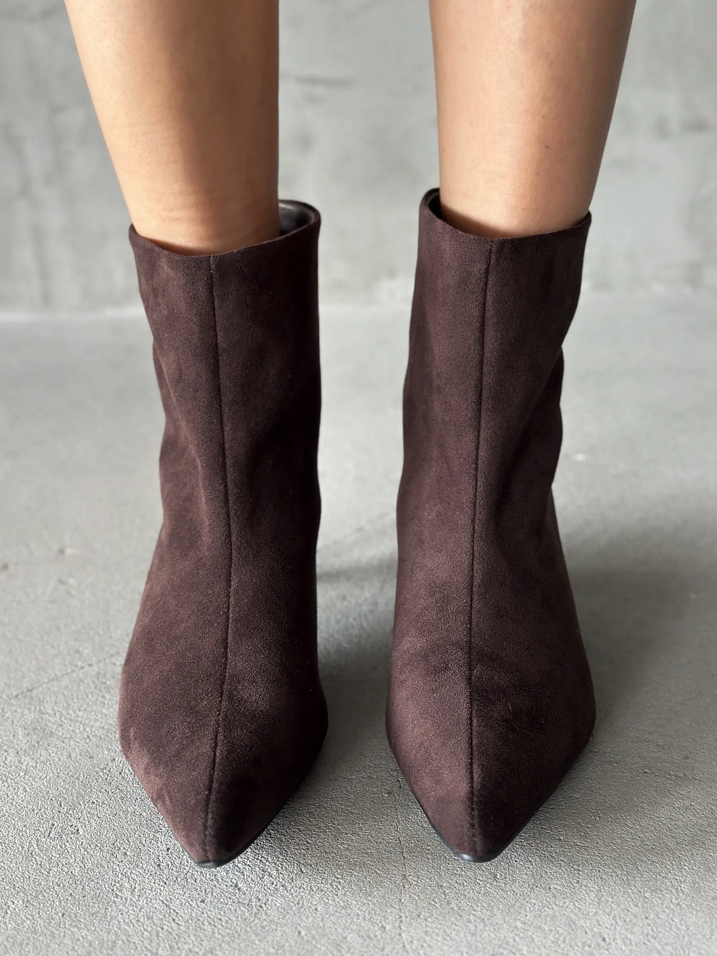 Ботильоны на низком каблуке демисезонные