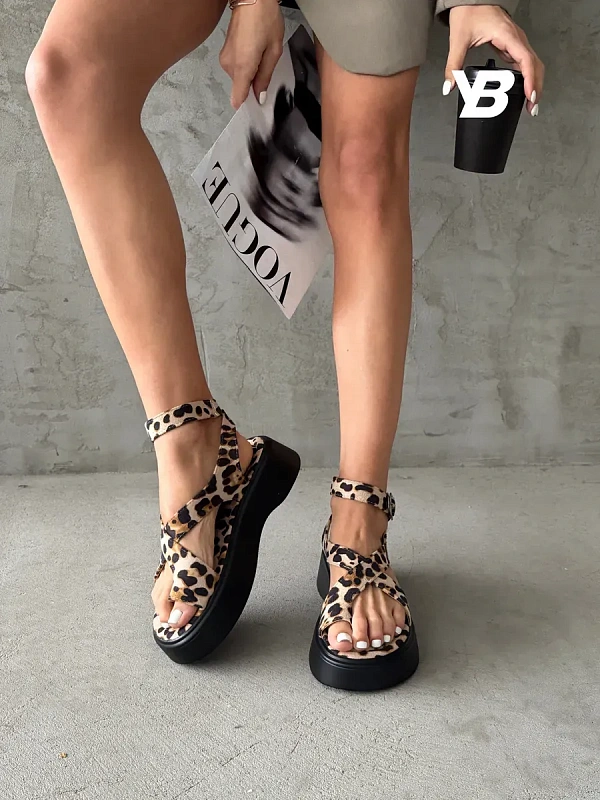 Босоножки женские экозамша