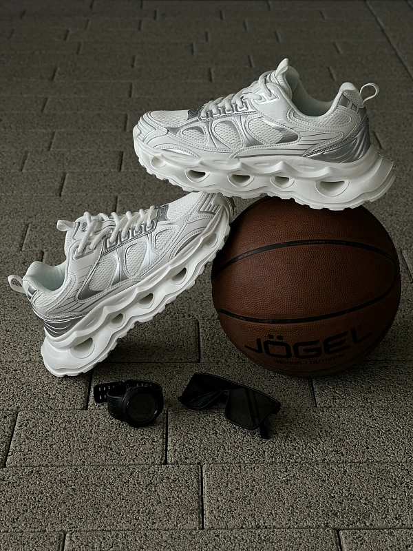 Демисезонные кроссовки мужские спортивные