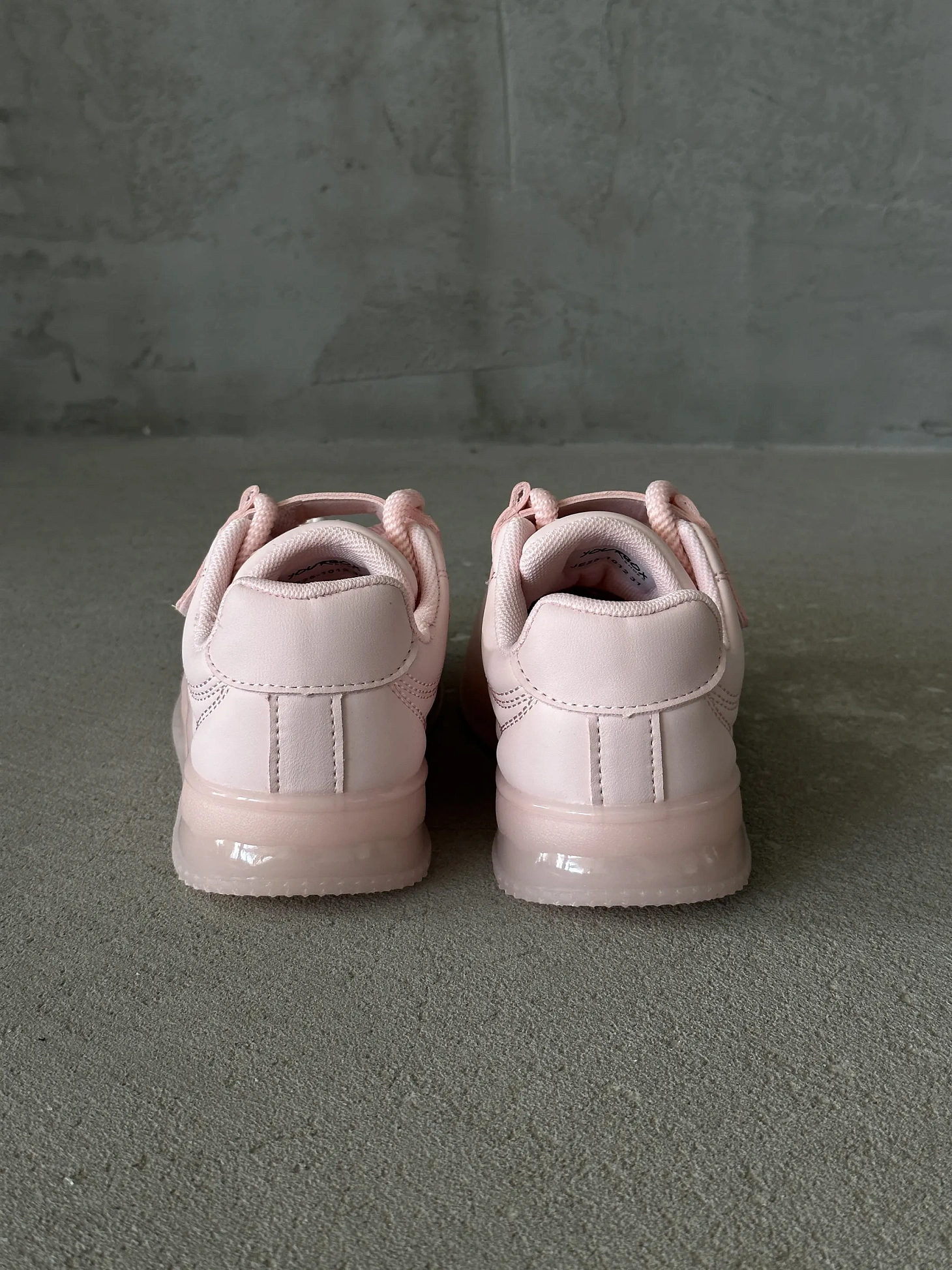 Демисезонные кроссовки детские на платформе